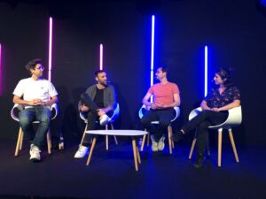 Quatre speakers durant un talk à LaProductConf' Paris 2023